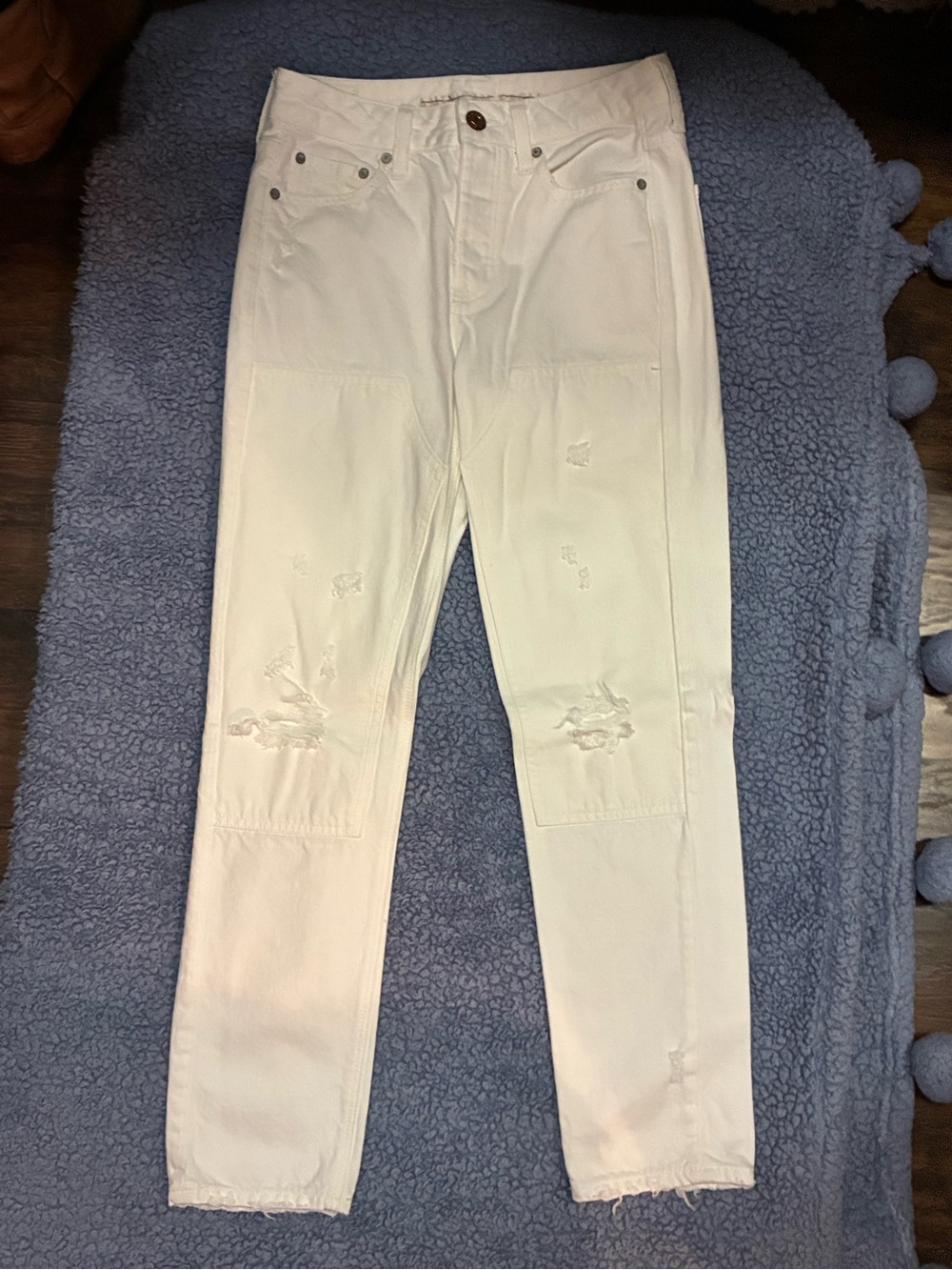 American Eagle Hi-Rise Tomgirl Jeans